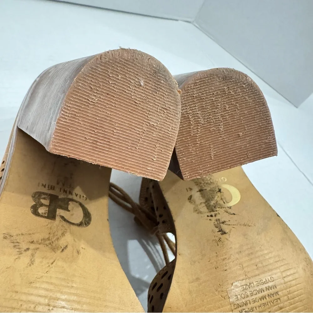 Gianni Bini Gypsie Daze 6M Tan Brown Open Toe Eyelet Lace Up Block Heel Sandals